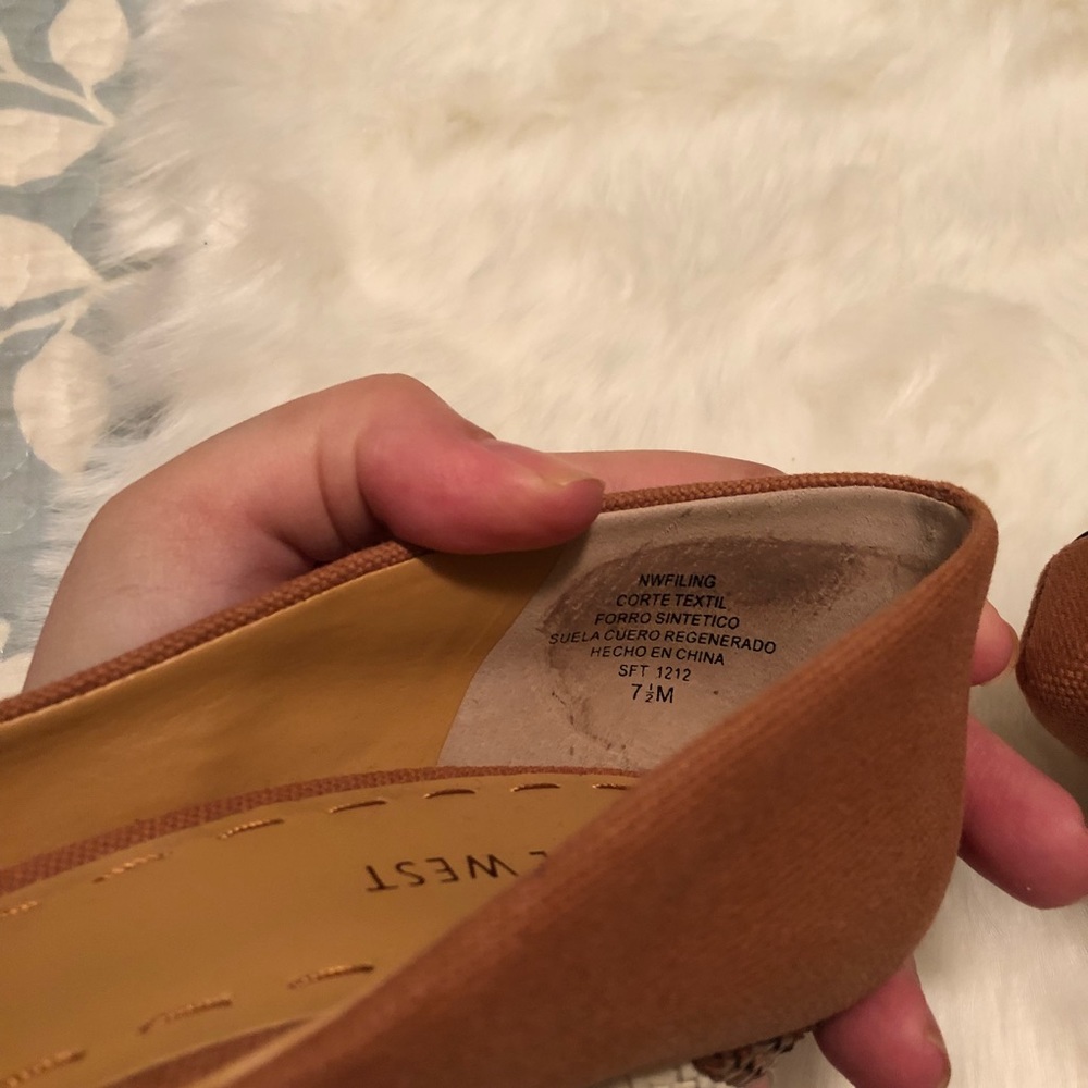 NINE WEST Filing 7 Burnt Orange Heels - Picture 8 of 8